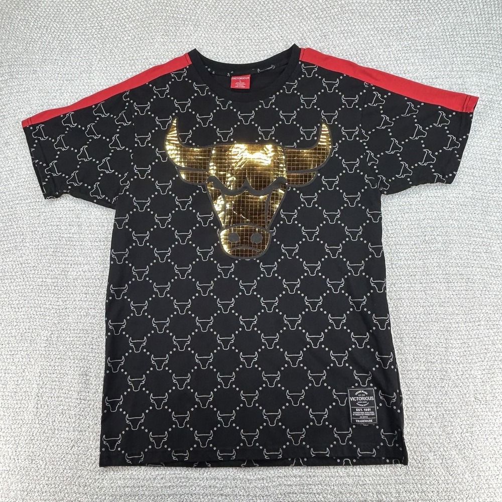 Victorious T-Shirt Men's Large Black Essential 3D Golden Bull Shoulder Stripes